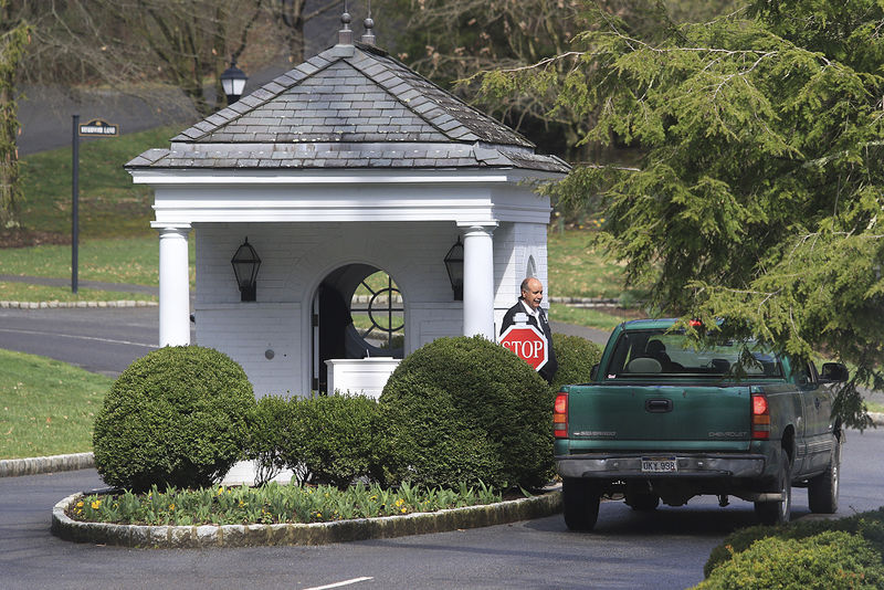 Governor urged businesses to reopen safely, but a restaurant at his luxury resort didn't, complaints say